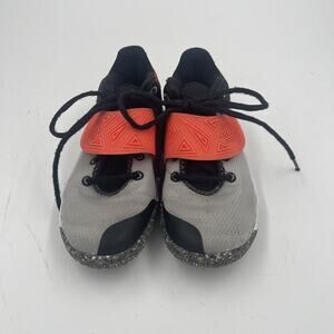 Nike Kyrie Flytrap III SE GS Youth Sneakers Size 2Y CZ6567-001 Used Good